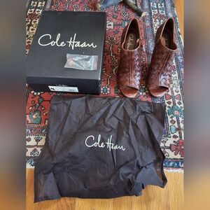 COLE HAAN Cassandra weave Open Toe Bootie. Dark Woodbury. Rare.